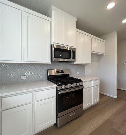 4th image of 16630 Daylight Ln
