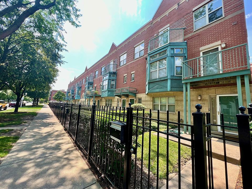 1st image of 4532 S Woodlawn