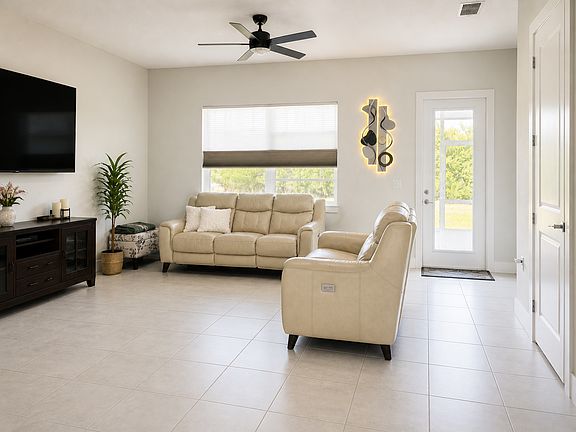 4th image of 1404 Brookdale Ct
