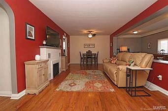 3rd image of 908 Moorland St