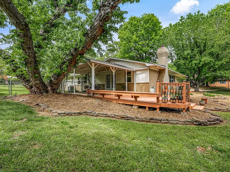 2917 N Mayberry Ln — Photo 18
