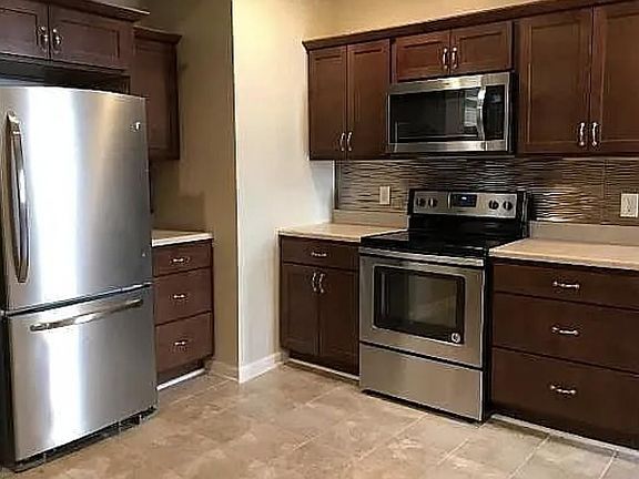 3rd image of 458 Lafayette Ave SE #458