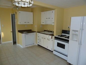 3rd image of 1035 Beechmeadow Ln