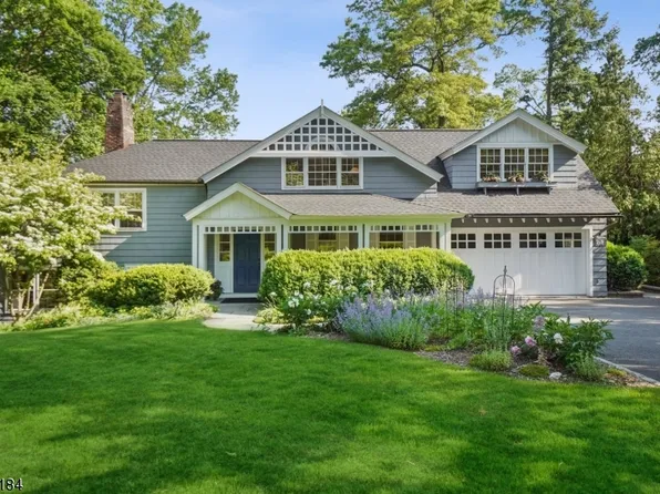 54 Hillside Ave, Millburn Twp., NJ 07078