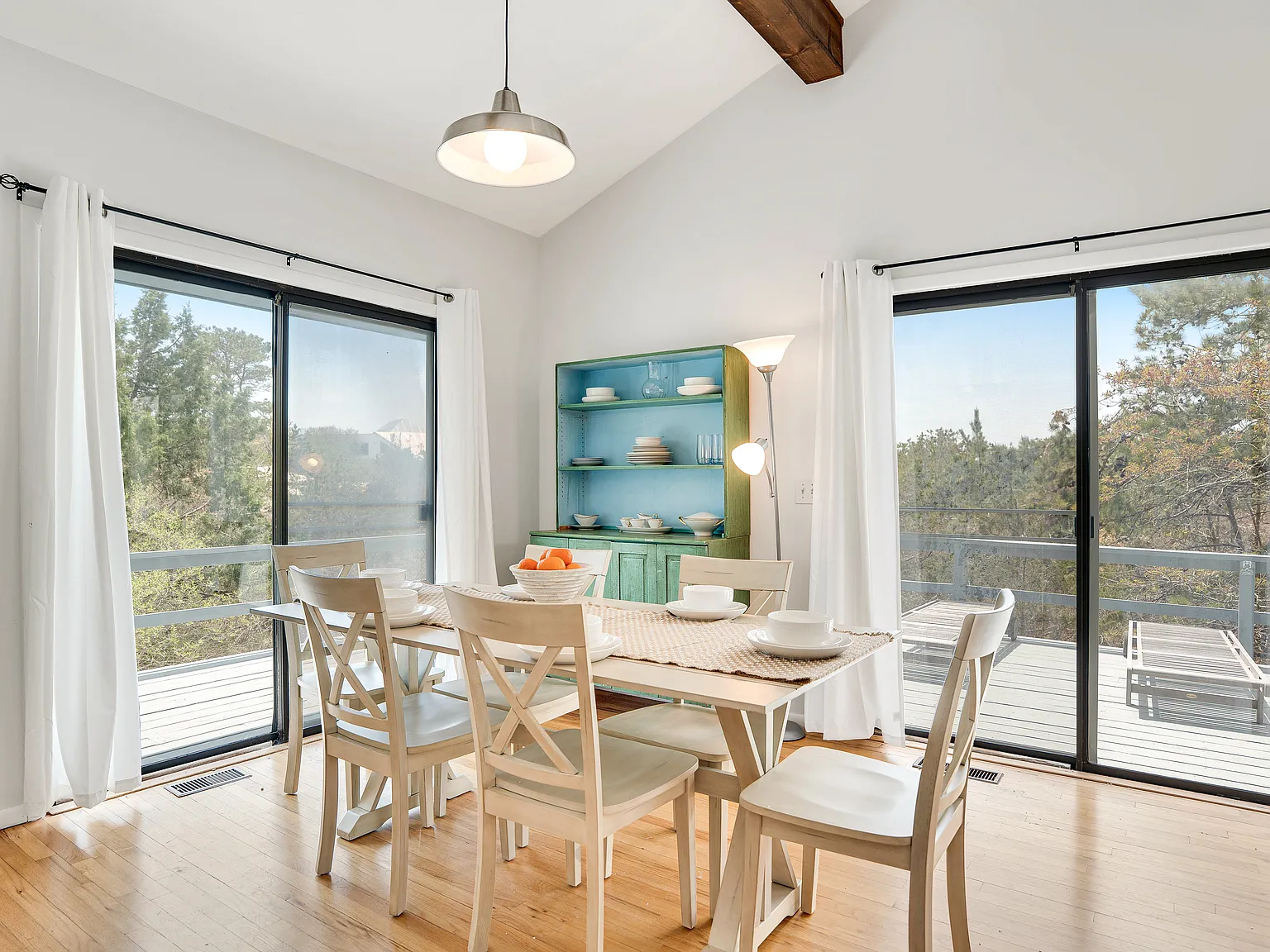 Casual Two Bedroom Coastal Living — Photo 2