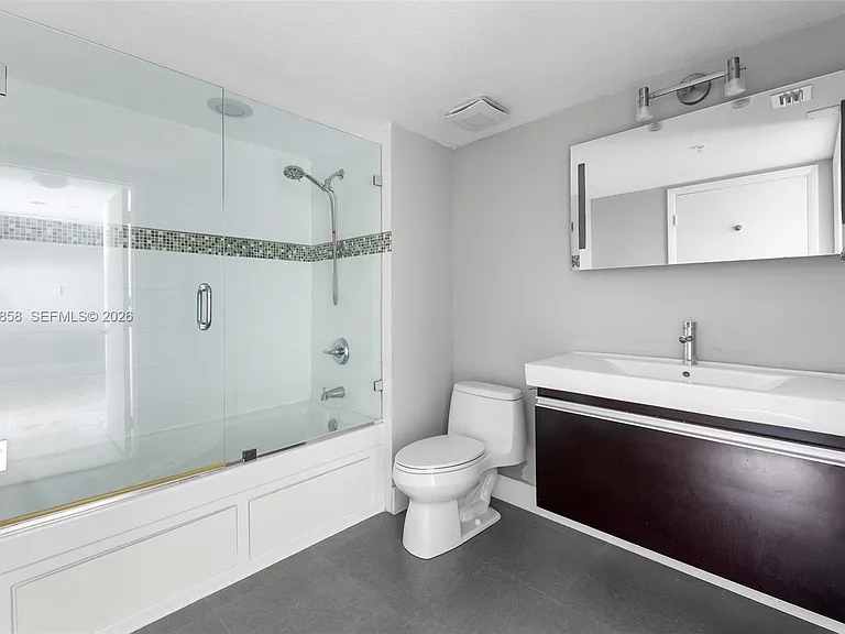 1800 N Bayshore Dr #1806 — Photo 25