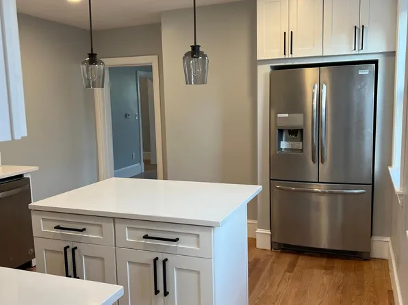 66 Lake St #66, Abington, MA 02351