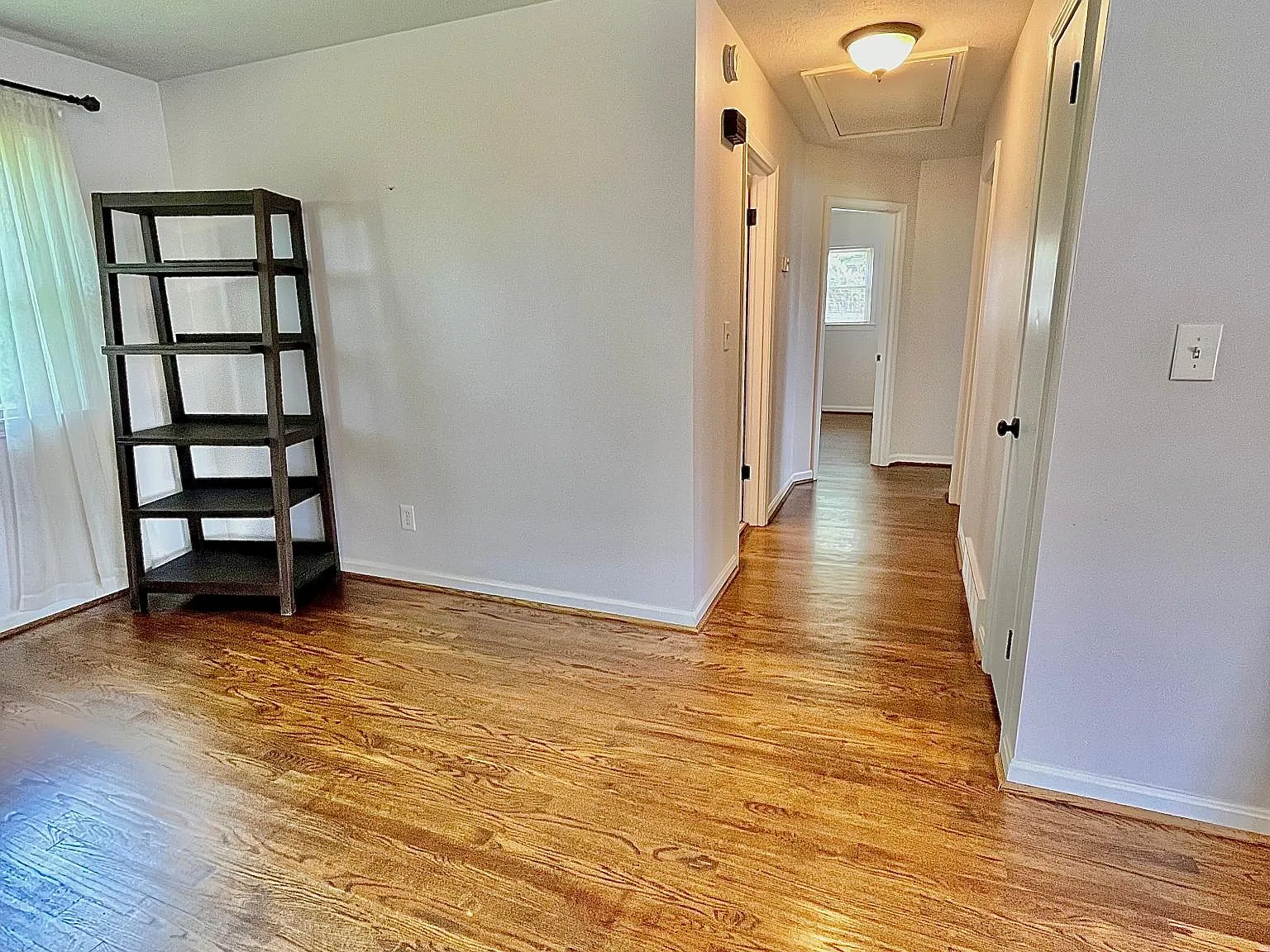 4 bed, 2.5 bath, 1700 sqft, $2,350 — Photo 4