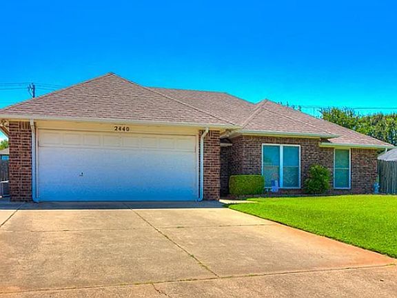 2nd image of 2440 E Hills Dr