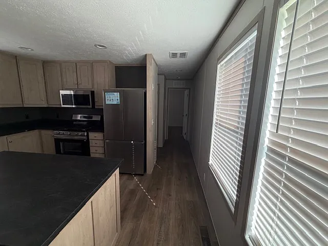 3BR 2BA in Warren — Photo 3