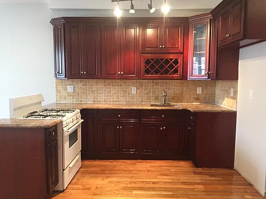 Rented by MNS | media 7