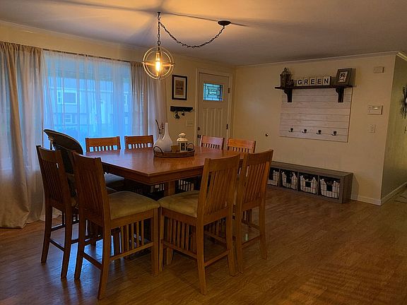 3rd image of 9 Hamilton Dr