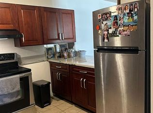 225 Kaiulani Ave APT 202, Honolulu, HI 96815