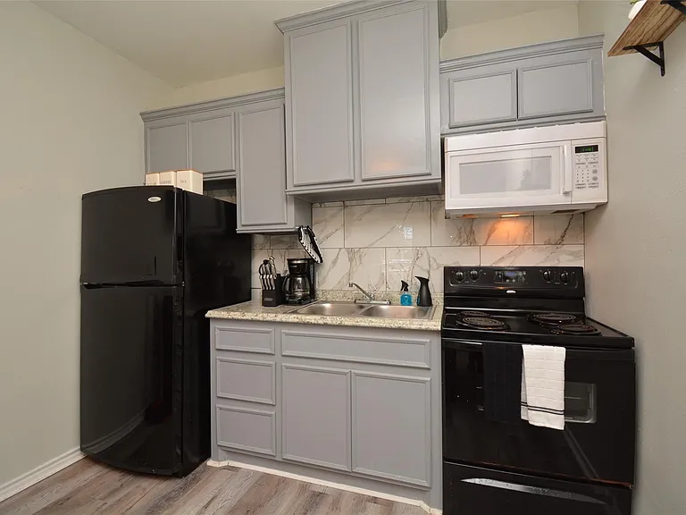 7124 Avenue F #3 — Photo 7