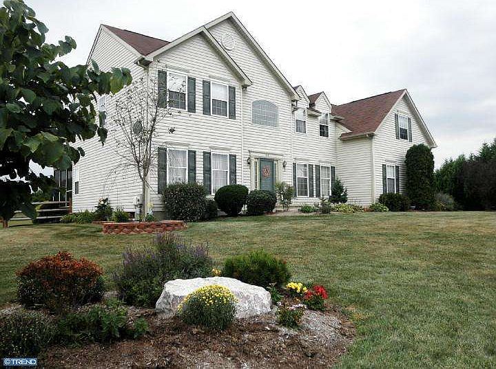 1st image of 113 W Stonewall Dr