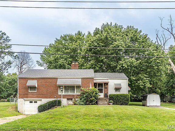 4th image of 411 Macarthur Ave
