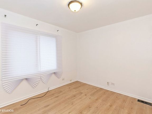 3rd image of 742 Manteca Ct #4
