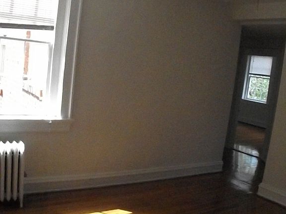 2nd image of 421 N Boulevard APT 10