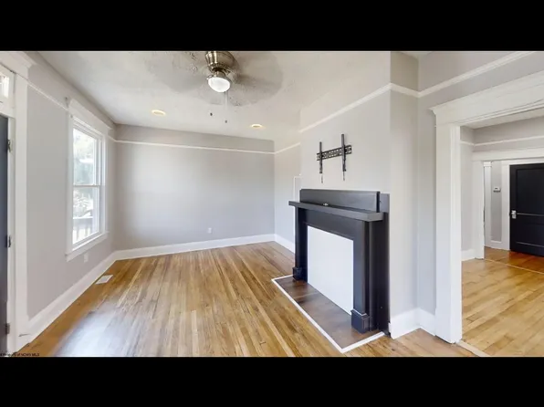 124 Park Blvd APT A, Clarksburg, WV 26301