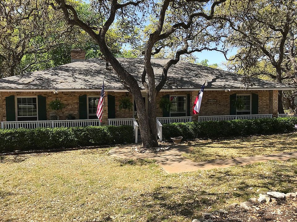 2nd image of 305 Village West Dr