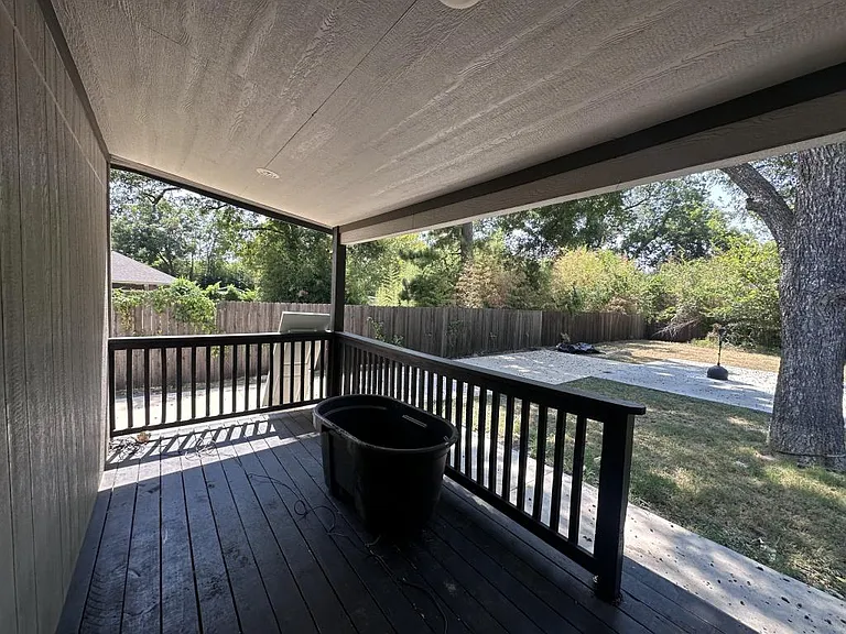 2903 Carpenter Ave — Photo 26