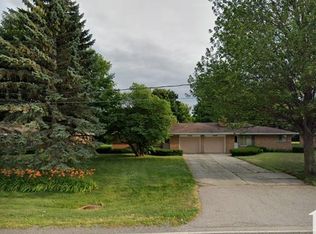 2821 Kochville Rd, Saginaw, MI 48604
