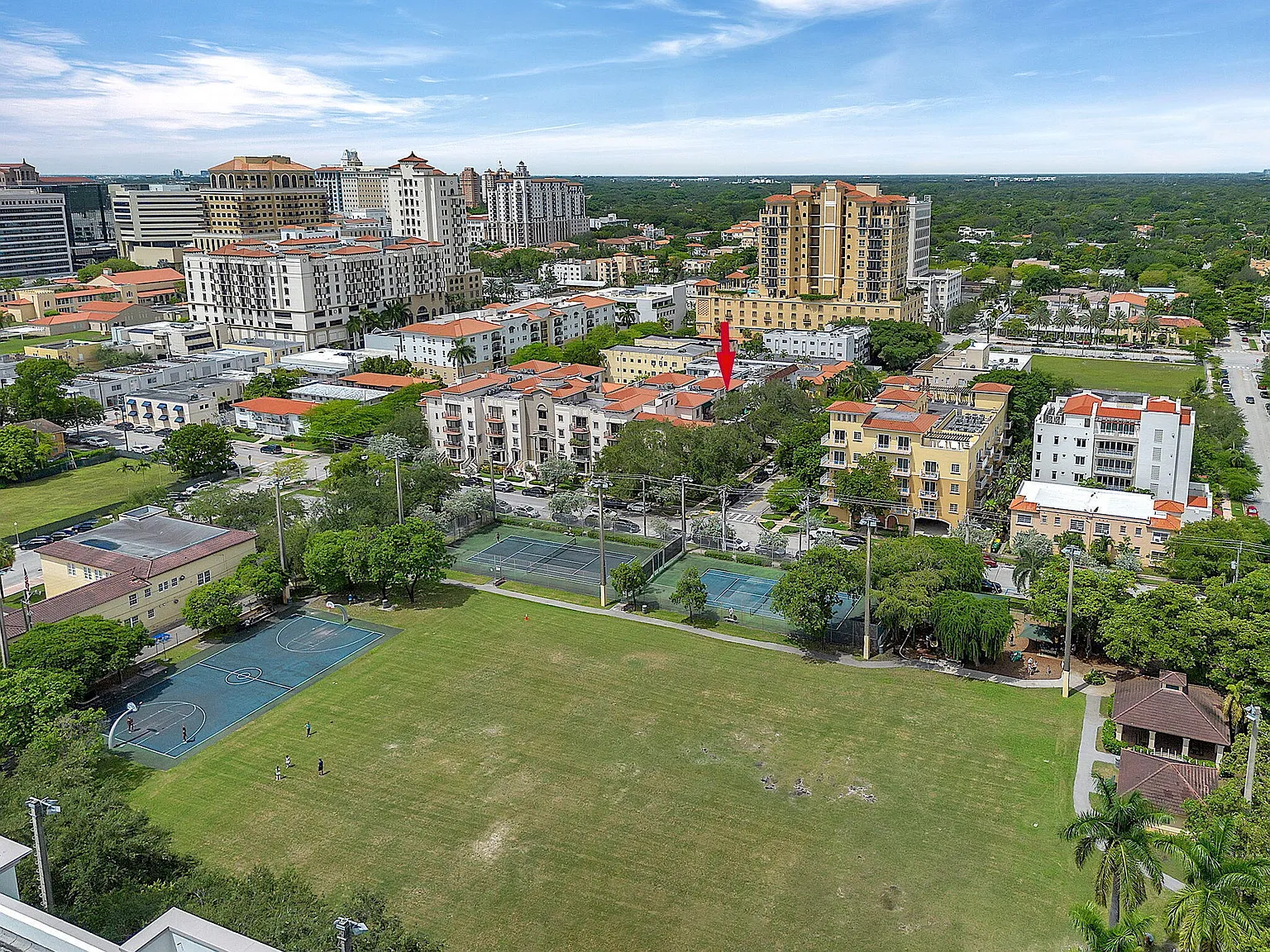 2 bed, 2.0 bath, 1158 sqft, $3,900 — Photo 4