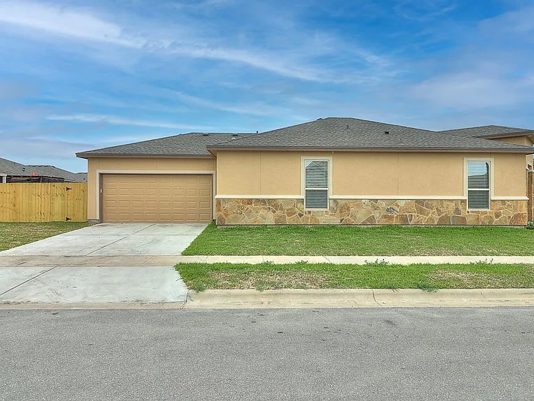 2202 Crystal Bay Dr — Photo 4