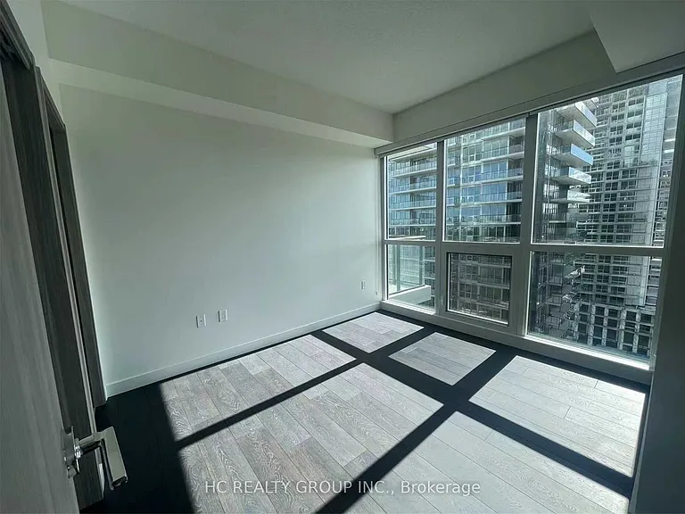 95 McMahon Dr #1809 — Photo 7
