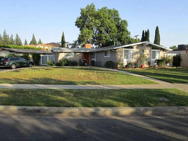 10638 Danube Ave — Photo 18