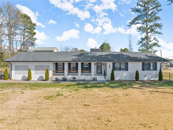 2899 Old Flowery Branch Rd, Gainesville, GA 30504