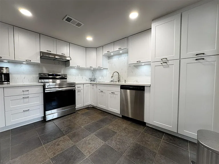 637 S Ripple Creek Dr #637 — Photo 10