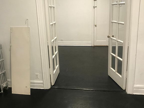 4th image of 1754 Seward Ave APT 2