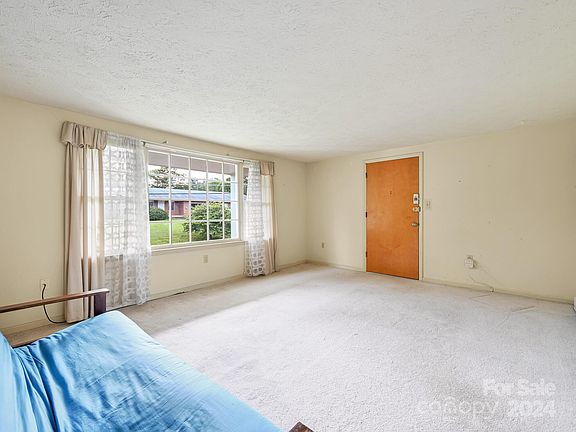 5th image of 55 Brookside Dr APT 33