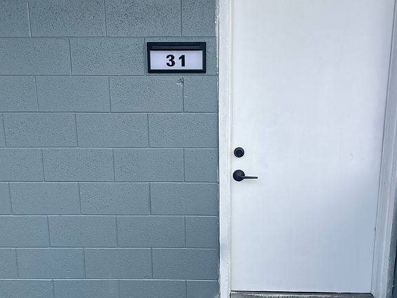 2nd image of 2225 W Capitol Ave Space 31