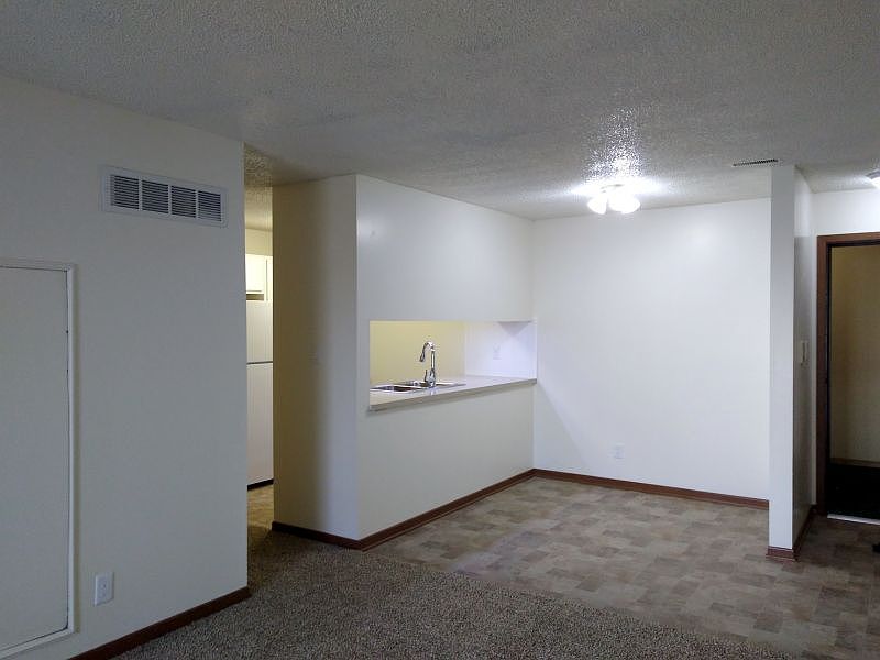 1st image of 640 S 4th St Unit 25