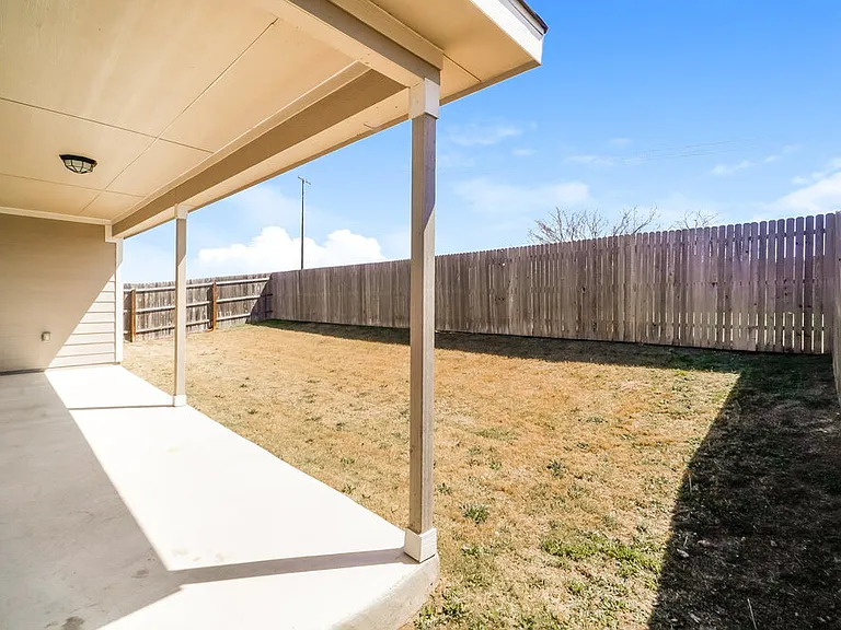 2923 Daisy Mdw — Photo 18