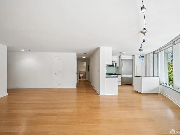 301 Main St #3E — Photo 3