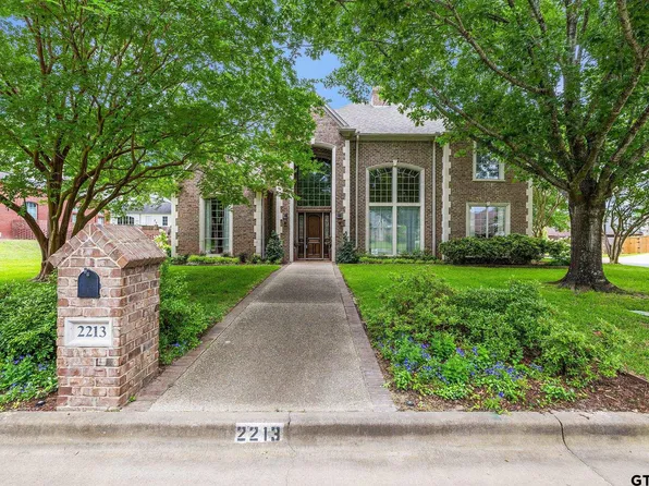 2213 Woodlands Dr, Tyler, TX 75703