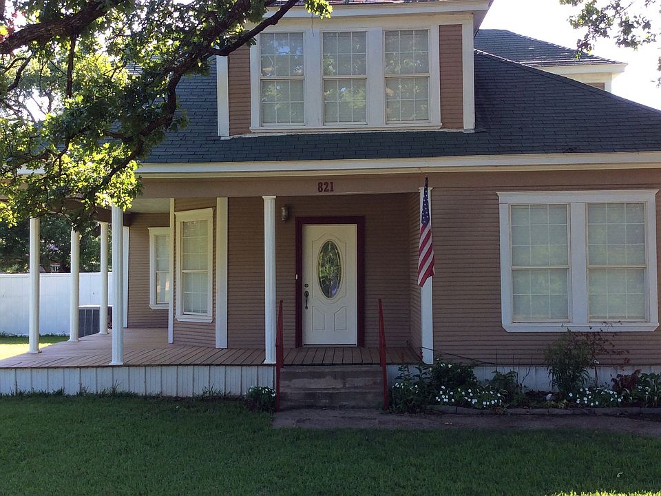 1st image of 821 N 4th St