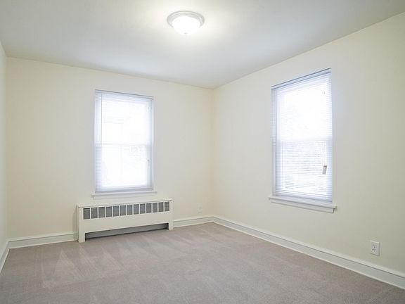 4th image of 139 W Tulpehocken St APT B2