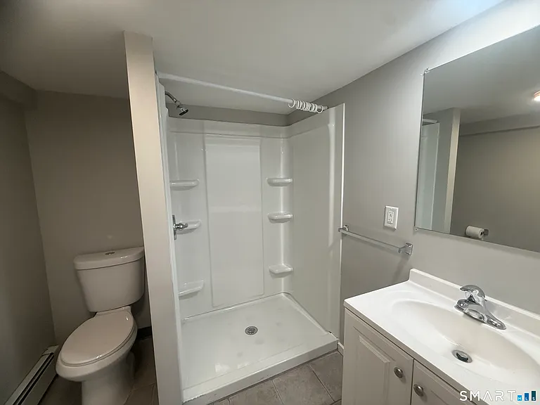 382 Vine St #6 — Photo 8