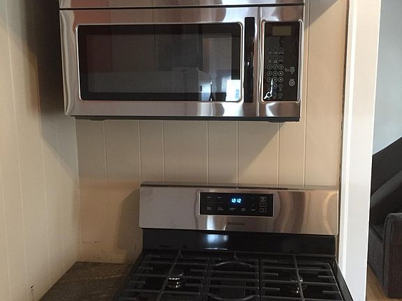 3rd image of 2092 Wascana Ave