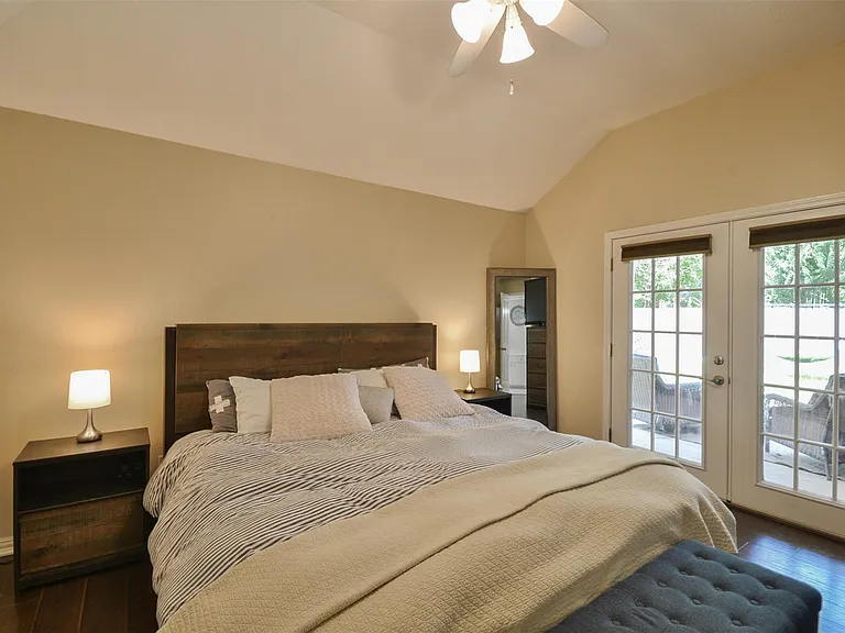 3218 Lake Stream Dr — Photo 26