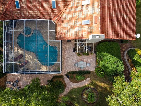 4th image of 271 Vista Oak Dr