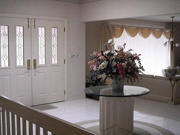 Elegant Foyer