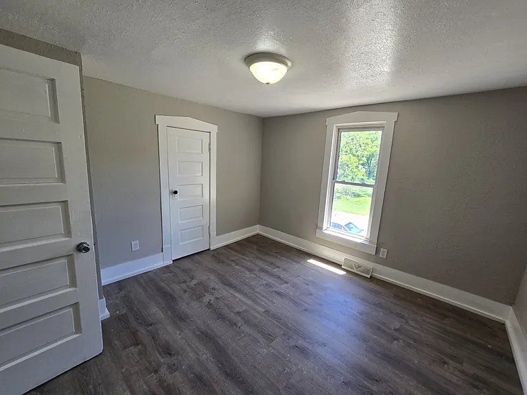 707 Webster St — Photo 24