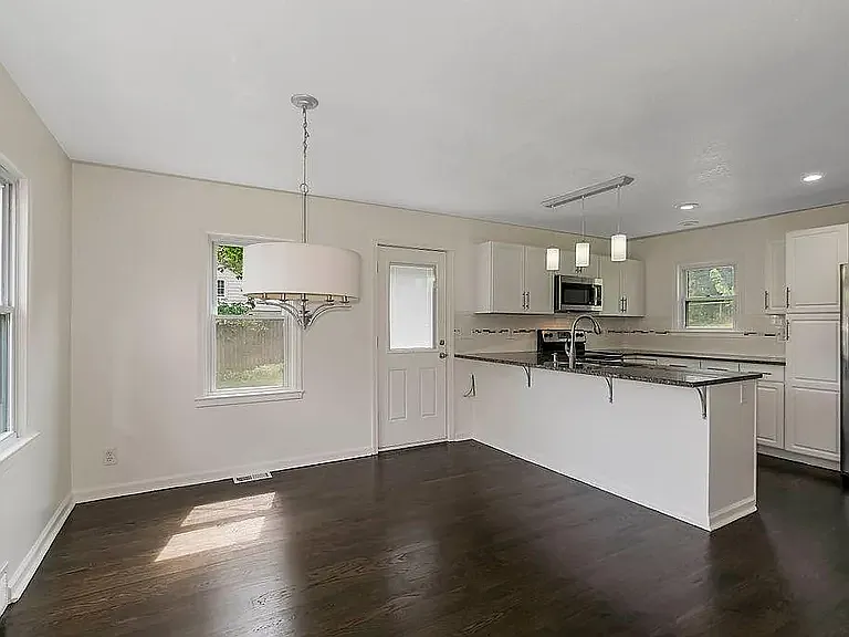 3006 Shrine Park Rd — Photo 2