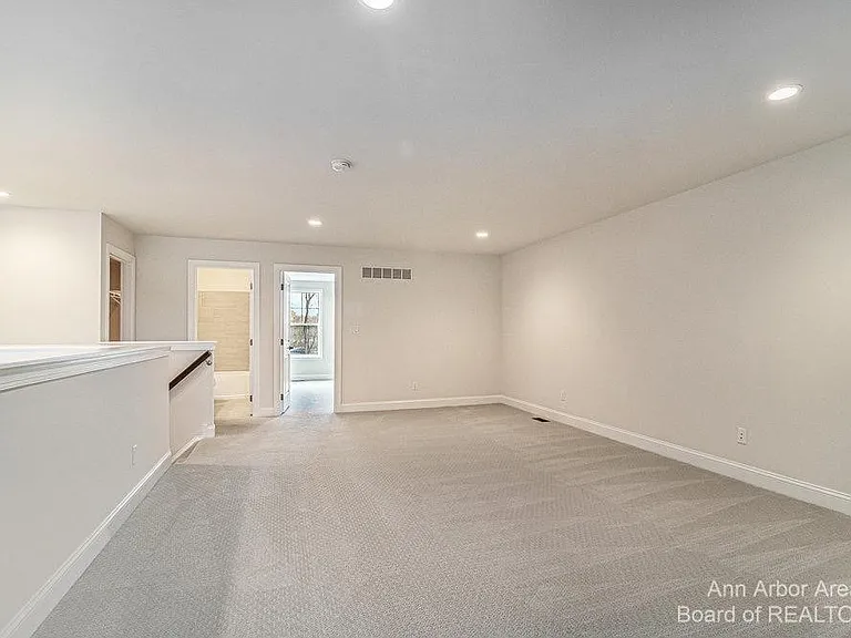 3343 Roseford Blvd — Photo 26