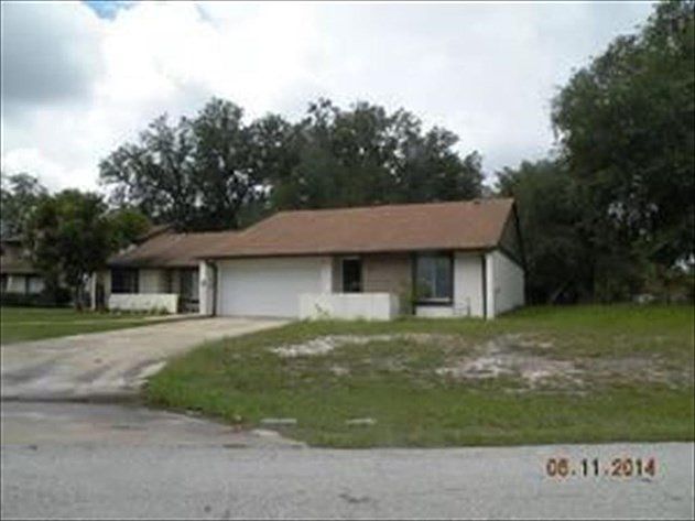 1st image of 200 Clear Lake Cir